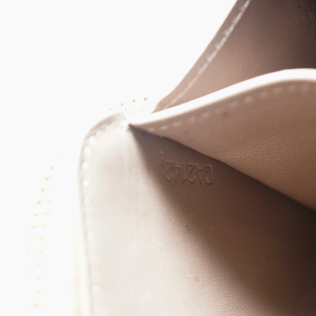 Louis Vuitton Porte Zippy Wallet