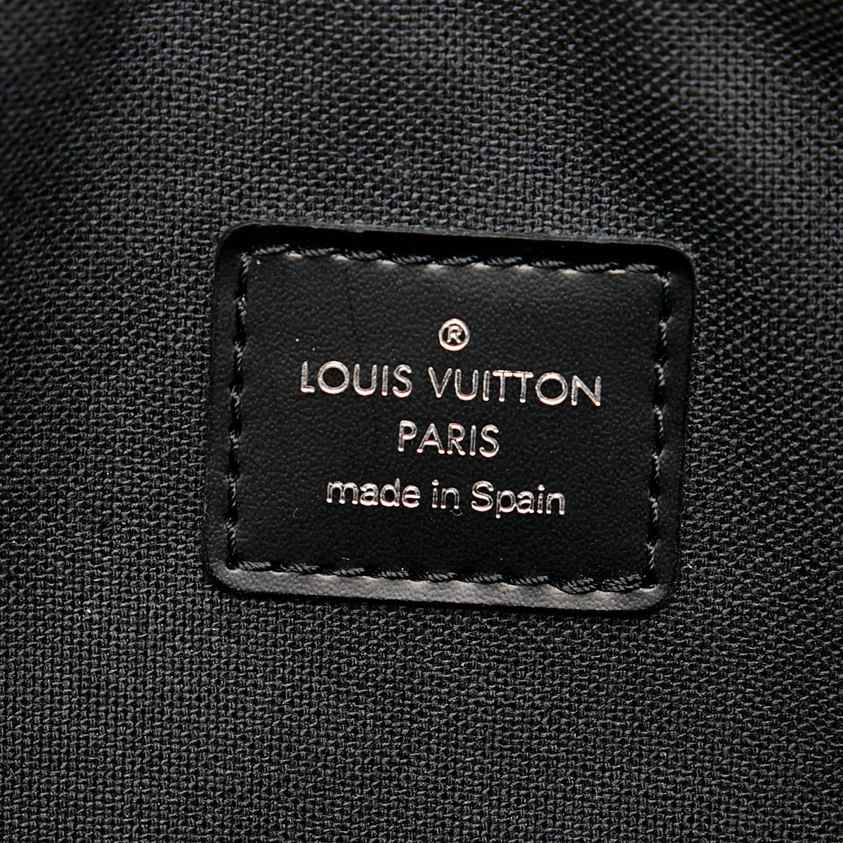 Louis Vuitton Taiga Kaluga Clutch Bag (SHG-26940)