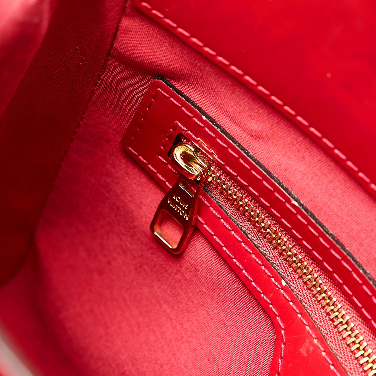 Louis Vuitton Vernis Catalina BB (SHG-26850)