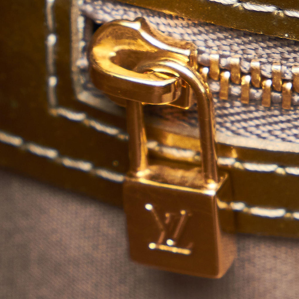 Louis Vuitton Vernis Wilshire PM (SHG-26749)