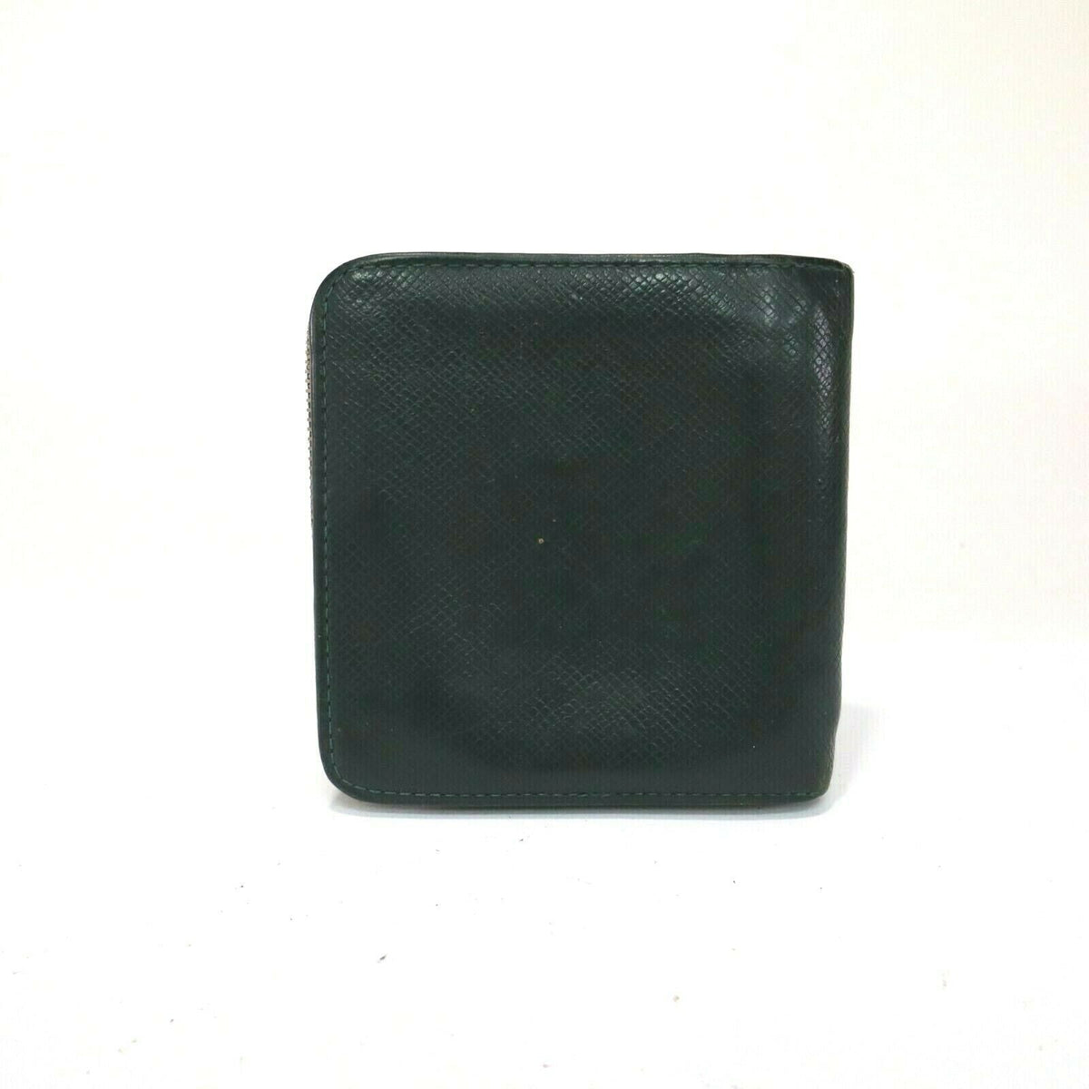 Louis Vuitton Taiga Bifold Zip